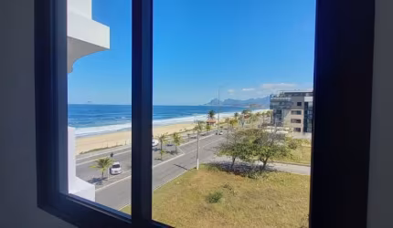 Lindo apartamento com 3 suítes de frente para o mar