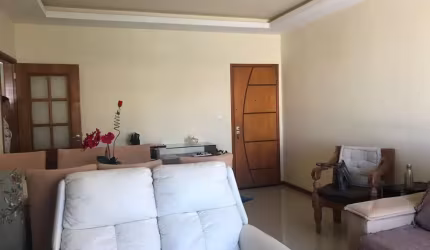 Cobertura com 160m2 , 3 quartos , área mais nobre da Genaro de Carvalho