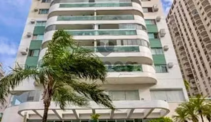 3 quartos no condomínio  Lá Vista.