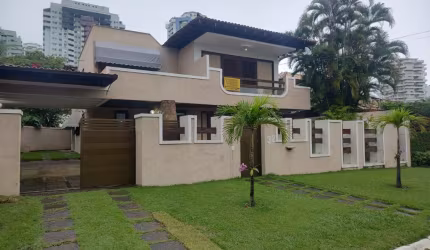 Casa no Condomínio Santa Lúcia - Barra da Tijuca - Rio de Janeiro - RJ