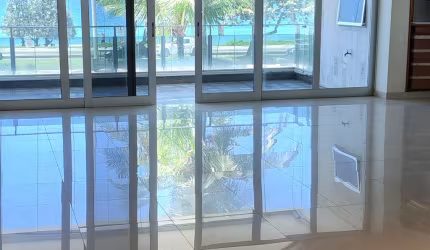 APARTAMENTO 4 QUARTOS FRONTAL MAR - CONDOMÍNIO BETON -LÚCIO COSTA