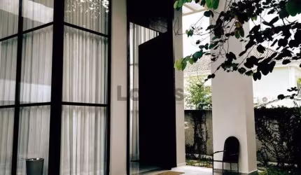 Casa com 4 quartos para venda, 500m2 Venda: R$1.700.000