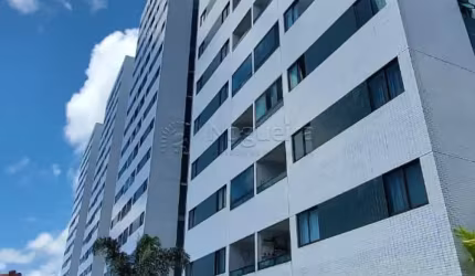Apartamento com excelente localização no Barro, em frente ao Colégio Imaculada Conceição.