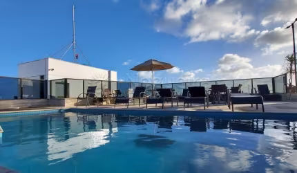 Excelente apartamento de 1 quarto localizado em Boa Viagem com piscina com ótima vista.