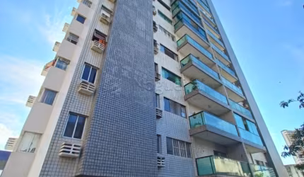 Apartamento com excelente localização em Candeias!
