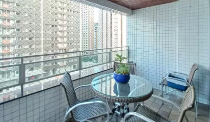 Apartamento  para venda possui 179m² com 4 quartos em Boa Viagem - Recife - PE