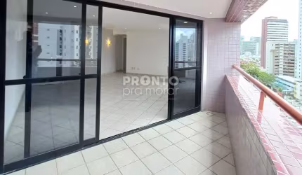 Excelente apartamento localizado no bairro de Boa Viagem, com 125,54m² de área útil.