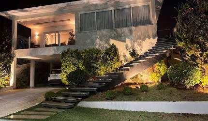Casa com 4 dormitórios à venda, 600 m² por R$ 3.490.000,00 - Rezende - Varginha/MG
