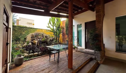 Casa com 1 dormitório à venda, 250 m² por R$ 690.000,00 - Santa Luiza - Varginha/MG