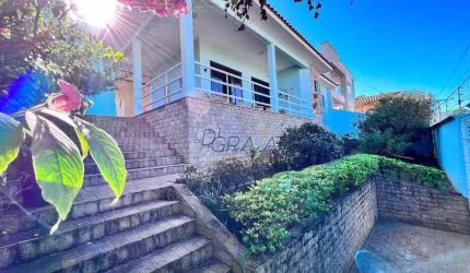 Casa com 4 dormitórios à venda, 300 m² por R$ 1.780.000,00 - Campos Elíseos - Varginha/MG