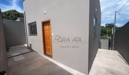 Casa recém construída à venda com 75 m² por R$ 330.000 - Vargem - Varginha/MG