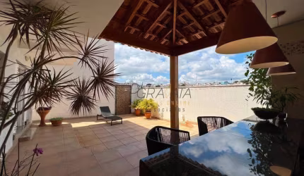 Casa com 4 dormitórios à venda, 306 m² por R$ 1.200.000,00 - Campos Elíseos - Varginha/MG