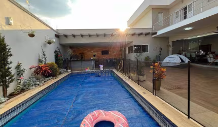 Casa com 3 dormitórios à venda, 452 m² por R$ 2.700.000,00 - Vila Verde - Varginha/MG
