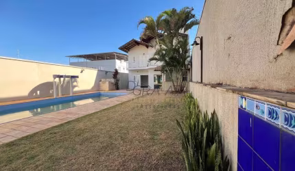 Casa com 5 dormitórios à venda, 349 m² por R$ 1.700.000,00 - Bom Pastor - Varginha/MG