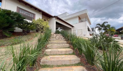Casa com 3 dormitórios à venda, 287 m² por R$ 2.250.000,00 - Residencial Parque Imperador - Varginha/MG