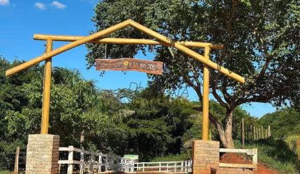Sítio com 3 dormitórios à venda, 1360 m² por R$ 460.000,00 - Zona - Rural - Elói Mendes/MG