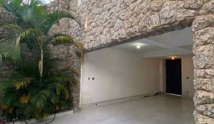 Casa Residencial à venda, 4 quartos, 2 suítes, 4 vagas, Santa Mônica - Belo Horizonte/MG