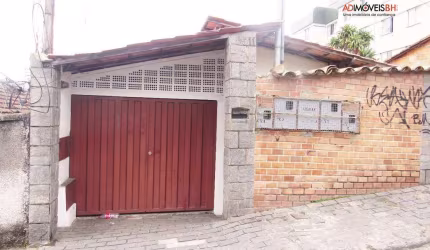 Oportunidade para investidores, 03 casas e 01 barracão alugados, bairro Santa Efigênia