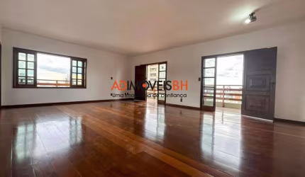 Cobertura triplex revitalizada, com 638m² de área total, 06 quartos, 02 suíte, varanda, terraço externo, deck com piscina, 03 vagas de garagem