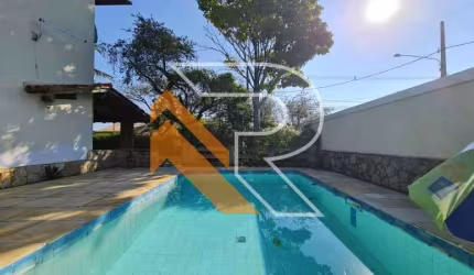 Casa com 4 quartos à venda na Rua Madri, Piratininga, Niterói, 251 m2 por R$ 1.550.000