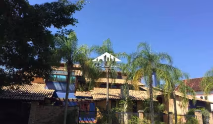 Casa com 6 quartos à venda na Rua Doutora Yone Teixeira de Moura Cruz, Camboinhas, Niterói, 562 m2 por R$ 5.000.000