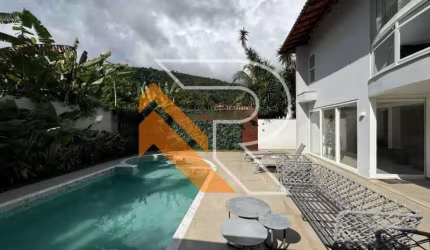 Casa em condomínio fechado com 3 quartos à venda na Avenida Professor Florestan Fernandes, Camboinhas, Niterói, 230 m2 por R$ 3.200.000