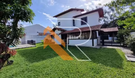 Casa com 3 quartos à venda na Rua Eunice Linton, Camboinhas, Niterói, 300 m2 por R$ 2.600.000