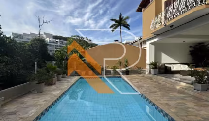 Casa em condomínio fechado com 5 quartos à venda na Avenida Professor Florestan Fernandes, Camboinhas, Niterói, 400 m2 por R$ 2.150.000