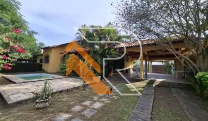 Casa com 3 quartos para alugar na Rua Maria Tanure Amora, Itaipu, Niterói, 111 m2 por R$ 5.000