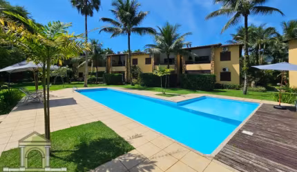 CASA EM CONDOMÍNIO COM ACESSO AO RIO/MAR