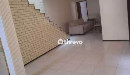 Casa com 3 dormitórios à venda, 184 m² por R$ 690.000 - Fátima - Fortaleza/CE