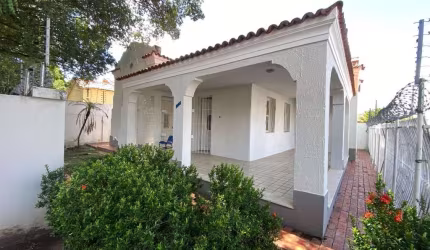 Casa com 8 dormitórios para alugar, 268 m² por R$ 7.000,00/mês - Centro - Teresina/PI