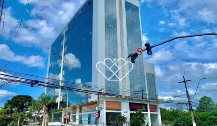 Sala Espaçosa no Centro Comercial Lusitano - Disponível para Venda ou Locação
