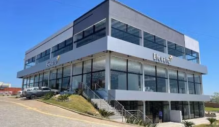 Sala Comercial de 130m² no Alphaville – Localização Estratégica para o Seu Negócio