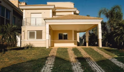 Exclusiva Casa no Residencial Alphaville: Conforto, Estilo e Segurança em Gravataí