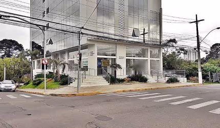 Oportunidade Única: Loja Comercial no Centro Profissional Lusitano