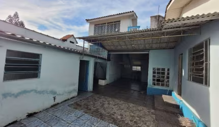 Casa Ampla com 4 Dormitórios