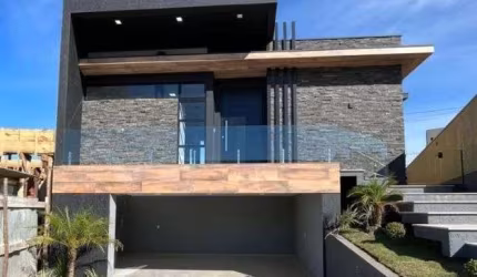 Casa de Luxo no Condomínio Província di Pordenone: O Seu Refúgio de Elegância e Conforto
