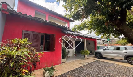 Oportunidade Imperdível! Casa Semi-Mobiliada com 3 Dormitórios no Bairro Salgado Filho