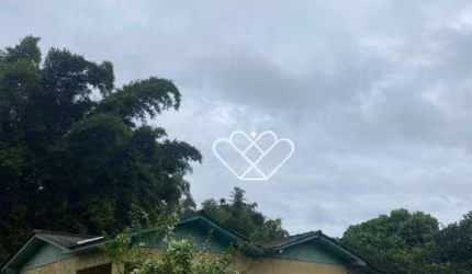 Encante-se com este Espaçoso Sítio de 4 Hectares em Glorinha