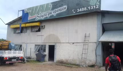 Aluguel de Pavilhão Amplo com 750 m²