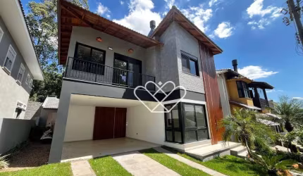 Casa de Alto Padrão no Condomínio Reserva da Aldeia com Piscina e Área Gourmet