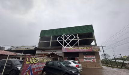 Pavilhão Amplo no Bairro Neópolis: Oportunidade Perfeita para Seu Negócio