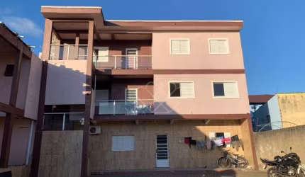 Apartamento 2 Dormitórios com Sacada e Sala Ampla em Localização Estratégica