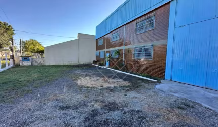 Pavilhão Amplo em Ponto Estratégico de Gravataí — 700m² com Escritórios e Estacionamento