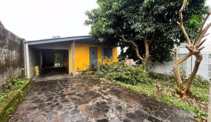 Casa com Amplo Pátio e Garagem para 2 Carros – Conforto e Natureza ao Seu Redor