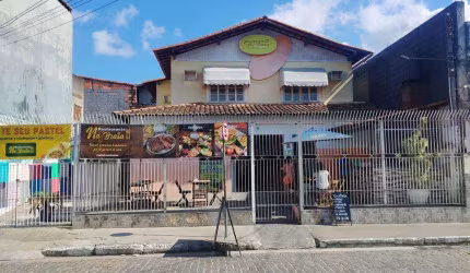 Comércios para Venda em Rio das Ostras, Centro, 1 dormitório, 3 banheiros, 2 vagas