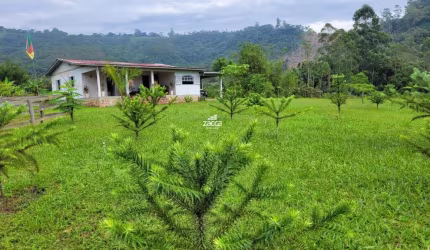 Sítio para Venda em Sombrio, GARUVA, 3 dormitórios, 1 suíte, 1 banheiro, 1 vaga