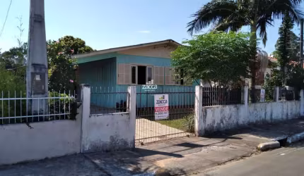 Casa para Venda em Sombrio, Januária, 4 dormitórios, 1 banheiro, 1 vaga