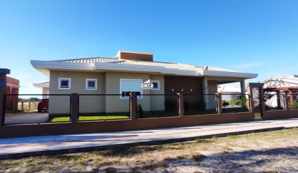 Casa para Venda em Balneário Gaivota, Village Dunas, 3 dormitórios, 1 suíte, 2 banheiros, 2 vagas